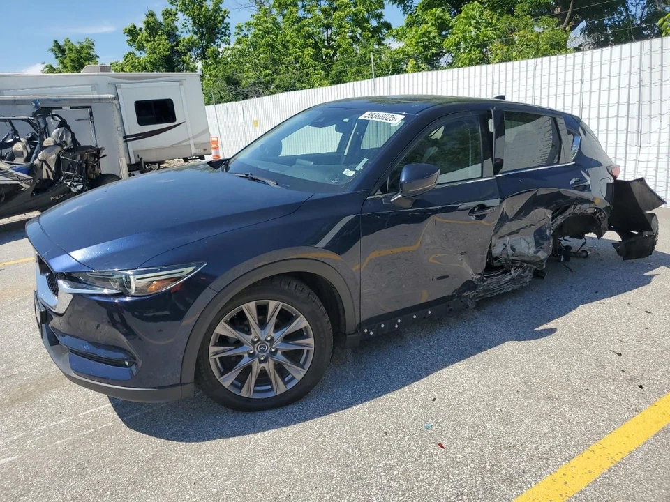 Used Front Right Door Interior Trim Panel fits: 2020 Mazda CX-5 Grade A Foto 2 de 4