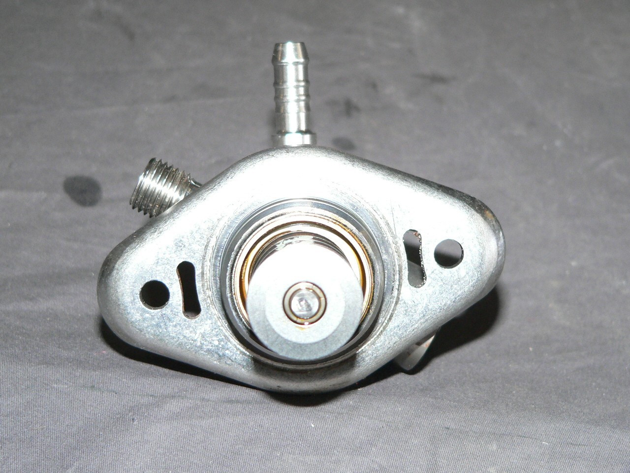 Bentley Continental Bentayga 6.0 W12 07P127025L High Pressure Fuel Pump