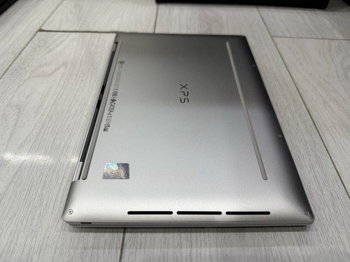 Portátil Dell XPS 9340 13.4" FHD+ - SSD 1TB - 32GB Ram - 1.4GHz Ultra 7-155H - Imagen 9 de 15