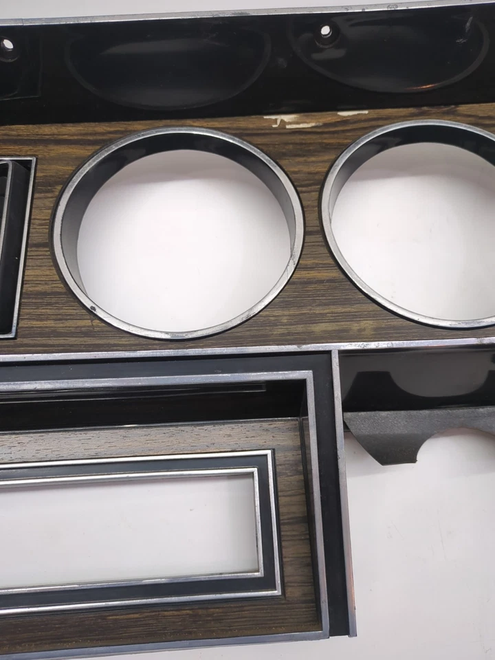 81-93 DODGE Ram D150 D250 Ramcharger Instrumento Tablero Bisel Ajuste Panel Madera Foto 3 de 4