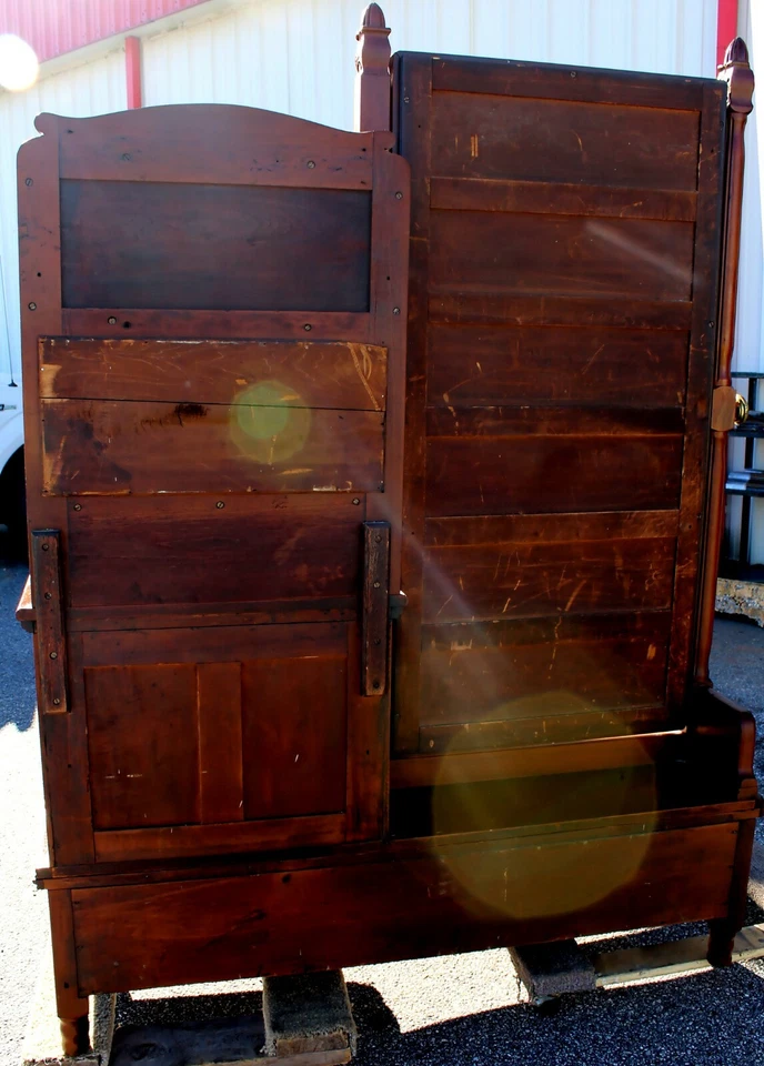 古董工艺美术手工枫木穿衣梳妆台带斜面镜子,c. 1920 年代 — 第 2/4 张图片