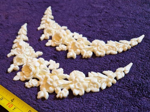 PAIR FLORAL SWAG DECORATIVE RESIN MOULDING ANTIQUE APPLIQUE GILT WHITE WALL - Picture 6 of 7
