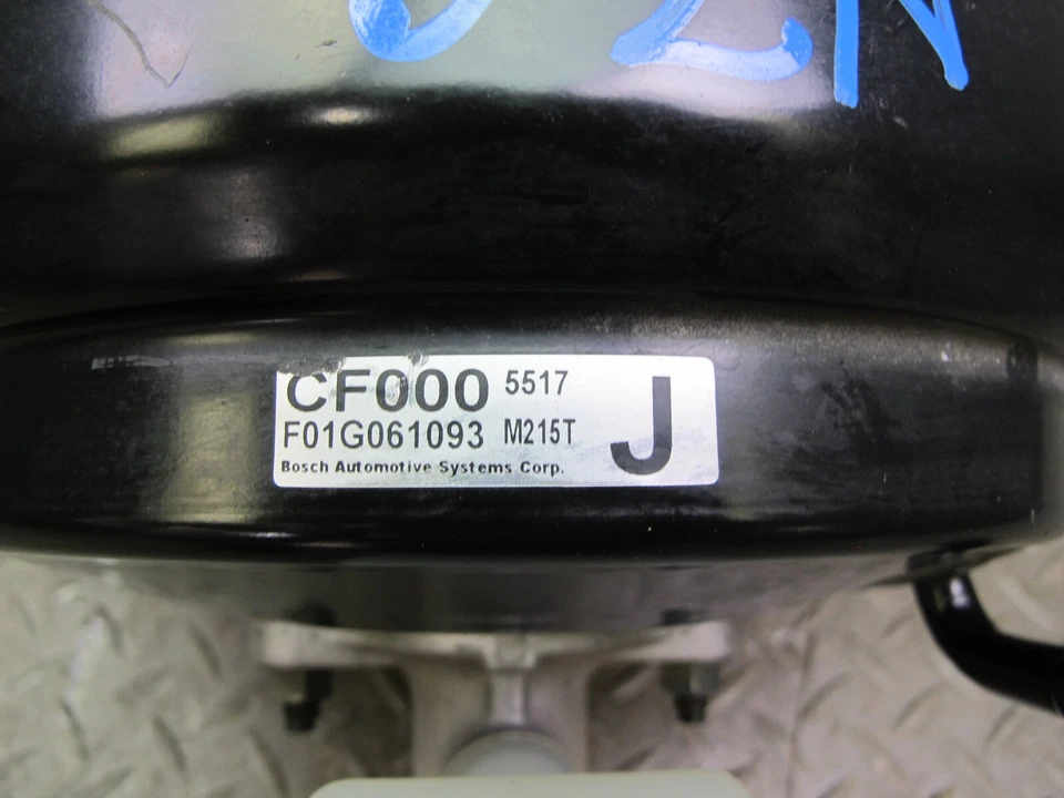 Nissan 350Z Conv GT 2005 M/T freno cilindro maestro refuerzo depósito de líquido OEM Foto 4 de 4