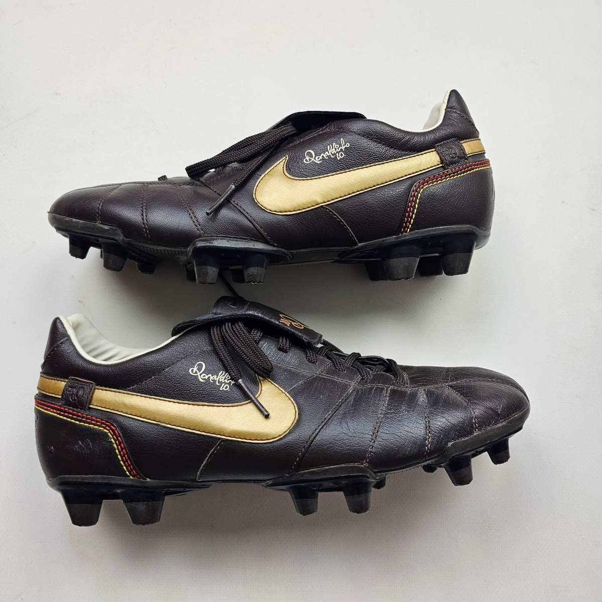 シューズ Nike Ronaldinho R10 NIKE TIEMPO R10 RONALDINHO Yellow / Black TOTAL 90 SOCCER