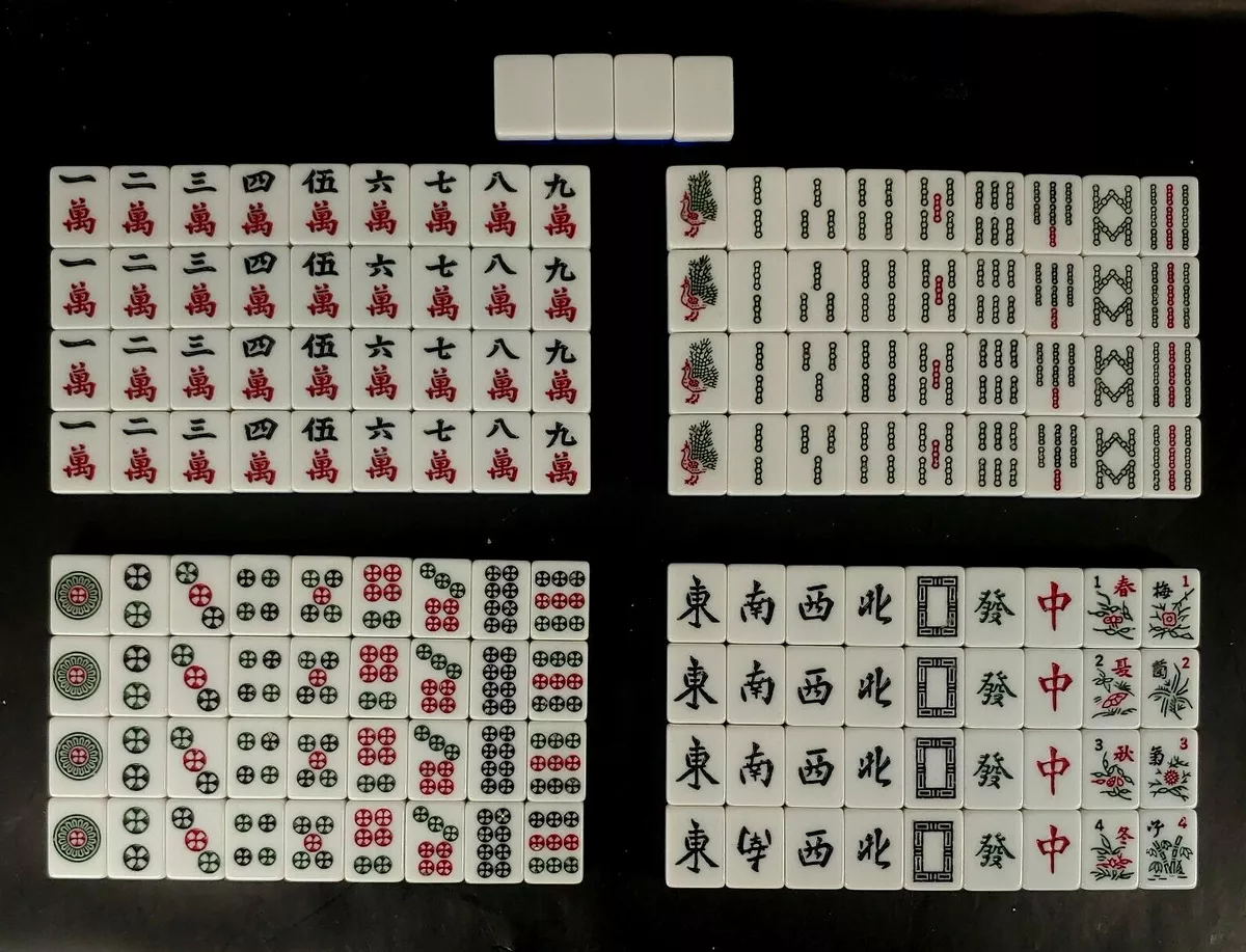 Luxury Mahjong Set – Style on the Dot