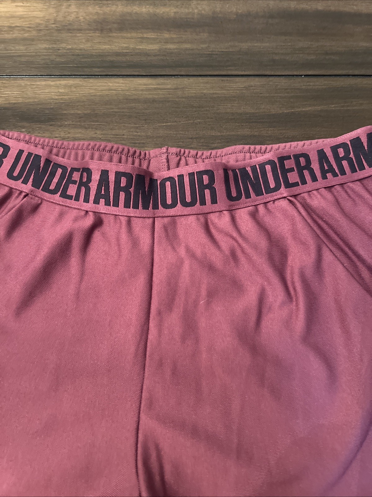 Under Armour Women's Shorts Size M thumbnail 3