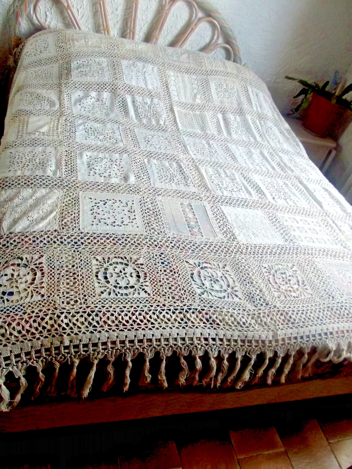 Couvre lit nappe ancien en crochet dentelle broderie fait main look vintage XXe - Photo 3/4