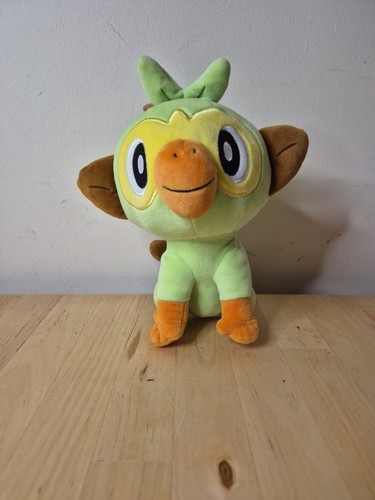 Offizielles Pokemon Grookey Plüschtier Kuscheltier 2021 9 Zoll groß