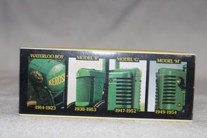 1/64 JOHN DEERE HISTORICAL 4 PIECE TOY SET