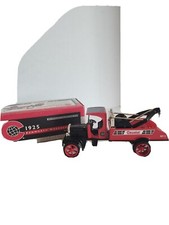 LIMITED EDITION ERTL COASTAL MART 1925 KENWORTH WRECKER DIECAST BANK 1/34