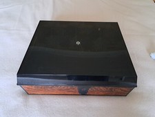 Vintage Atari CX2600 U Konsole mit Joysticks & Paddles und Spielen.