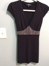 I.N . San Francisco    Black  /  Silver Sequined Embellishment Tunic   Sz S. 