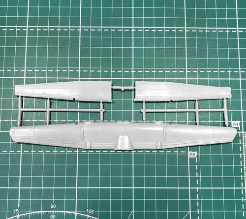 Amodel 1418 Plastic model airplane kit 1:144 CC-115 Buffalo Canadian AF aircraft - Picture 24 of 24