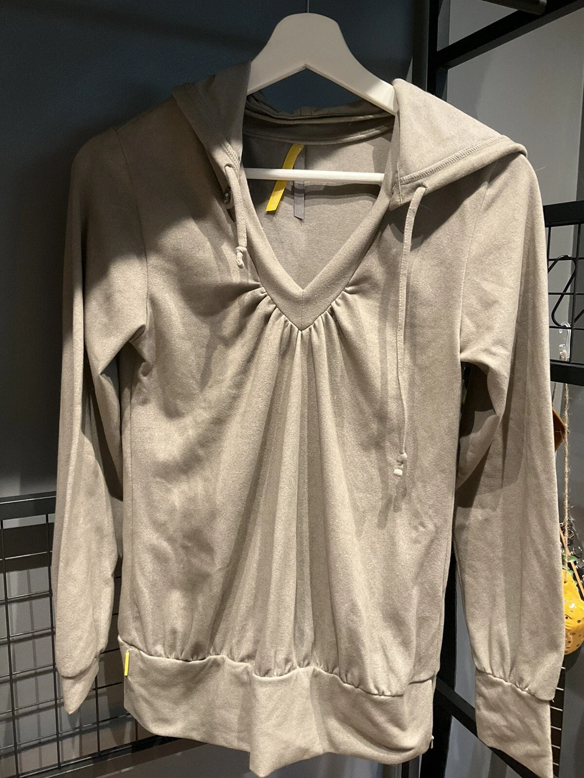 lole long sleeve hooded removable hood shirt