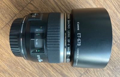 Canon Objektiv EFS 60mm f/2.8 Macro USM und Gegenlichtblende ET-67B u UV-Filter