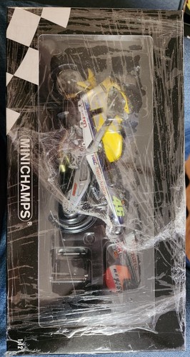 Valentino Rossi MINICHAMPS 1:12 Honda NSR 500 Nastro Azzuro 500cc 2001 NEW - Picture 4 of 8