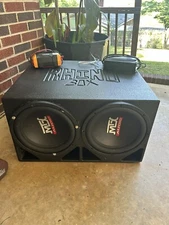 subwoofer and amp kit MUST PICK UP | SHOOT ME AN OFFER
