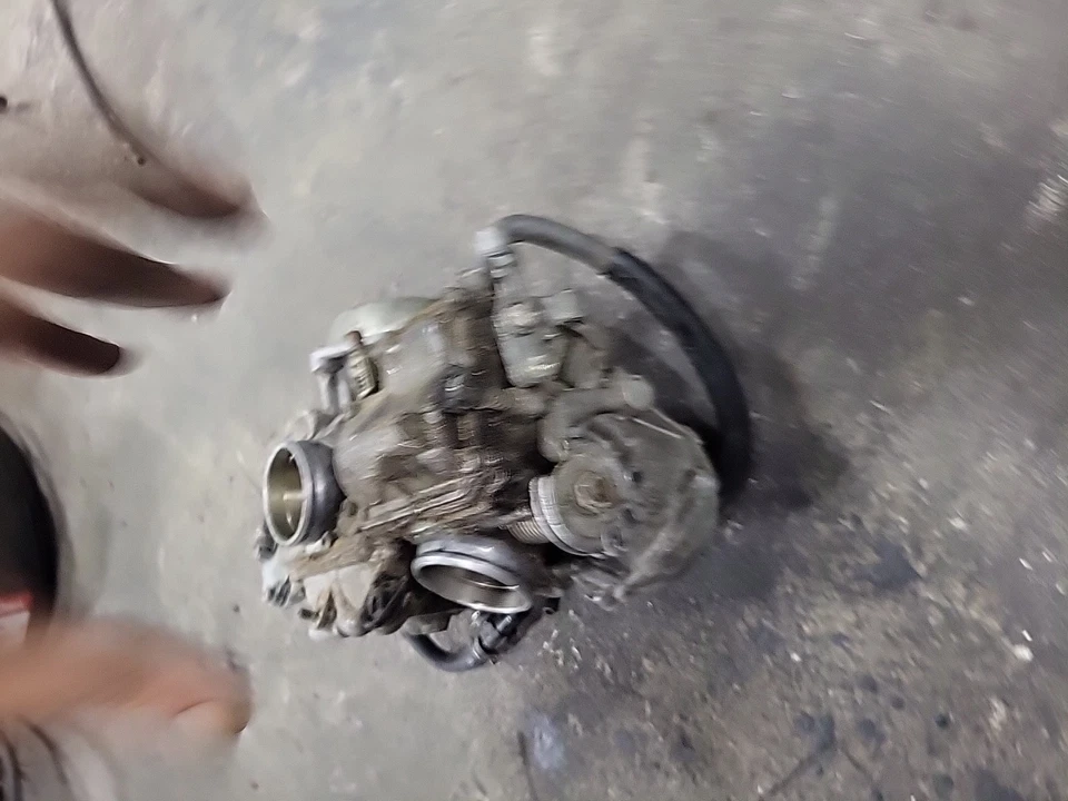 Honda VT1100 SHADOW 1100 1985 1986 CARBURADORES CARBURADOR  Foto 4 de 4