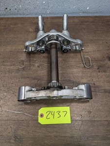 Yamaha Virago XV700 XV750 XV1100 1984-1998 OEM Upper Lower Triple Tree Stem