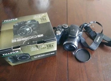 NON WORKING FujiFilm FinePix S2800HD 14 MegaPixel Digital Camera 18x Zoom PARTS*