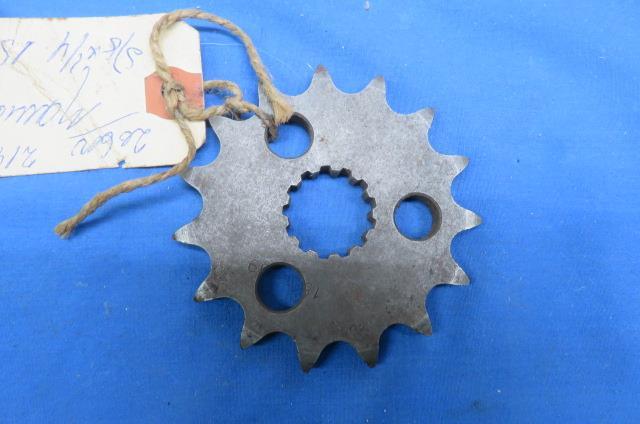 Yamaha 214-17461-50-00 SS 4DN-17460-00-00 DRIVE SPROCKET XT500 DT1