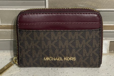 MICHAEL KORS JET SET TRAVEL MEDIUM ZIP AROUND CARD CASE WALLET BROWN LOGO MERLOT