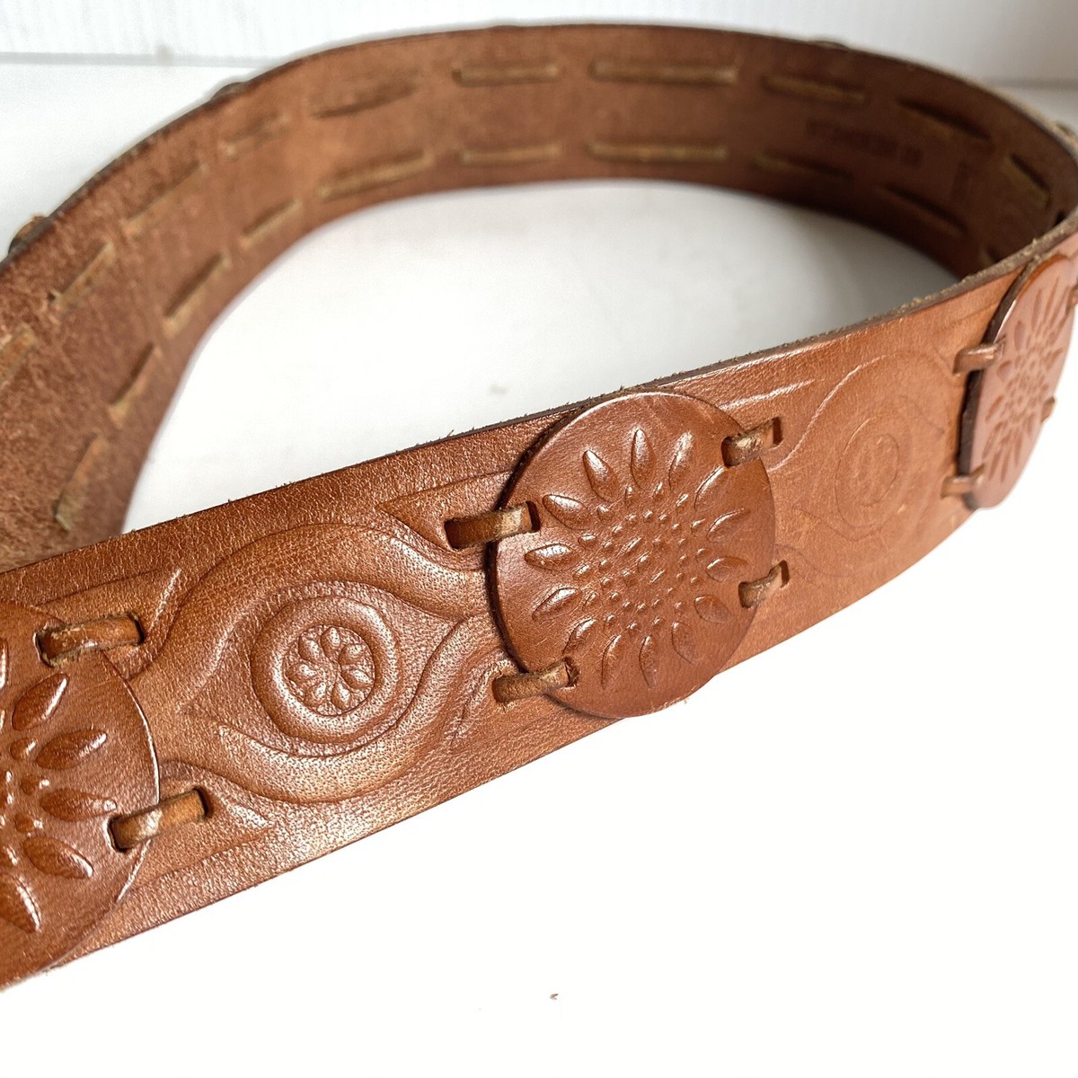 Fossil Belt Boho Brown Tooled Leather Concho Size L Fit 