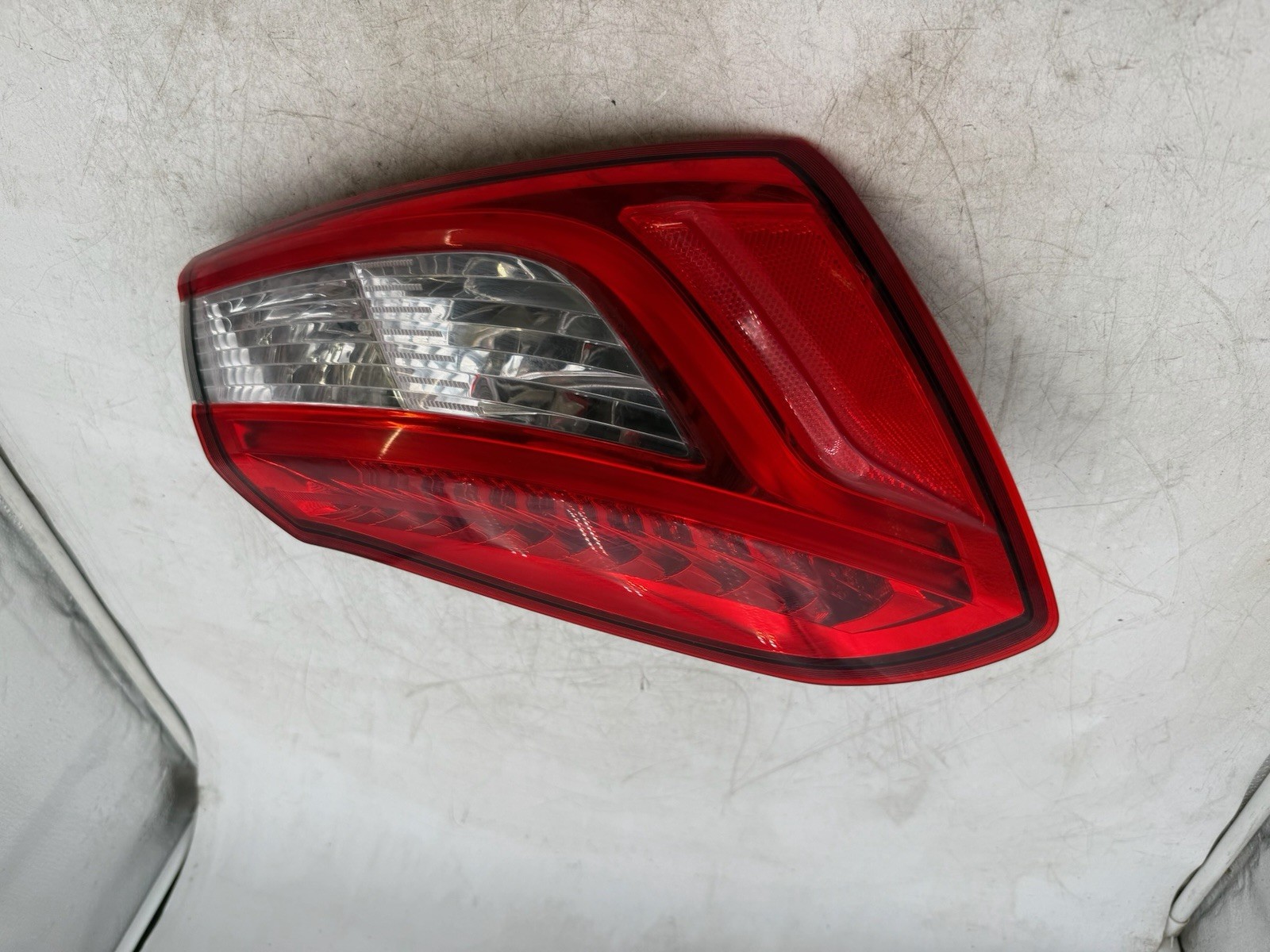 2014-2019 MASERATI GHIBLI DRIVER LEFT LH REAR OUTER TAILLIGHT OEM 45k