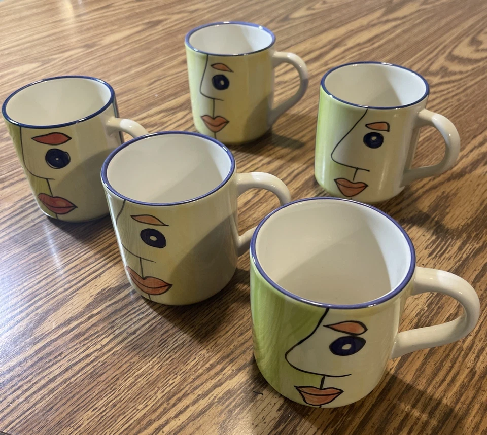 Cinco tazas de café vintage de 4" con cara abstracta estilo Picaso pintadas a mano de mesa Sur La Foto 2 de 4