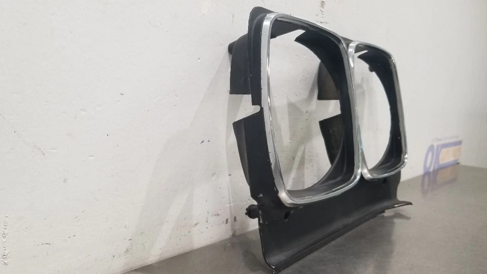 Buick Gran Sport GS400 1969 faro lámpara bisel pasajero derecho Foto 3 de 4