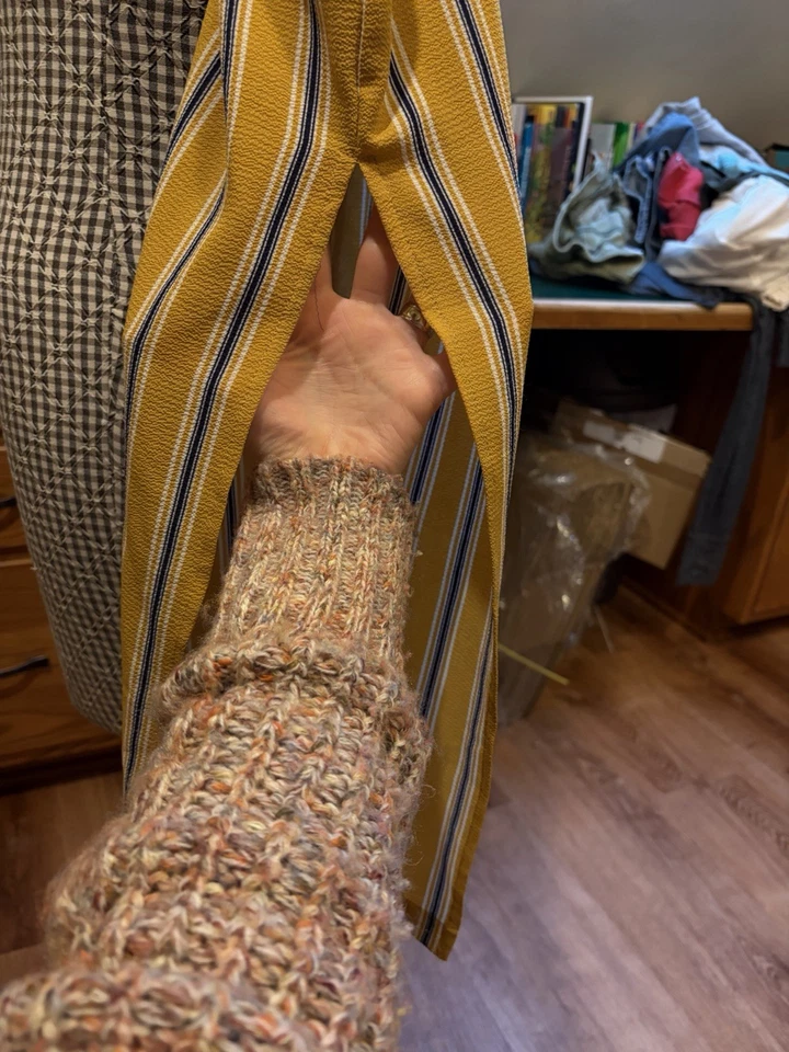 Elegante Mono Monteau Para Mujer a Rayas con Espalda Abierta y Abertura en la Pierna Talla M Foto 3 de 4