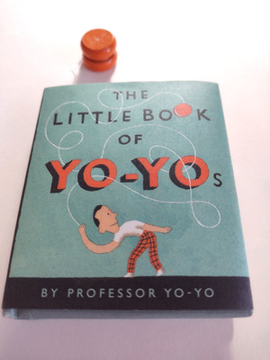 The Little Book of Yo-Yos Hardback With Dust Cover And Yo-Yo - 1997 - Pristine