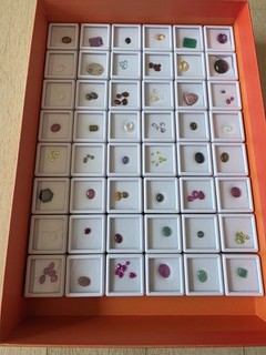 Lotto 48 barattoli gemme naturali sfuse sfaccettate miste collezione