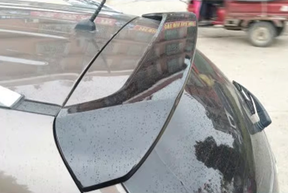 Alerón de ventana de techo trasero negro brillante ABS para Kia Sportage 2011-2015 Foto 4 de 4