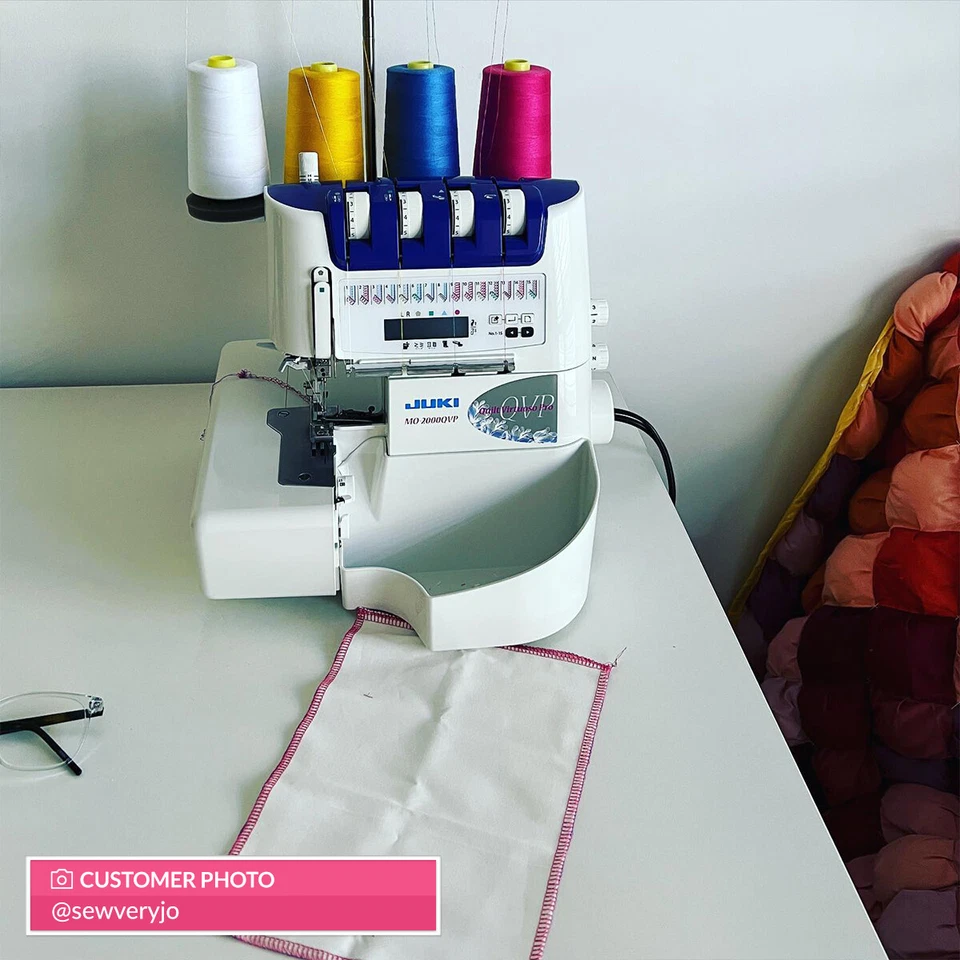 BRAND NEW Juki MO-2000QVP 4 Thread Overlocker with Air Threading and LCD Screen - image 2 of 4