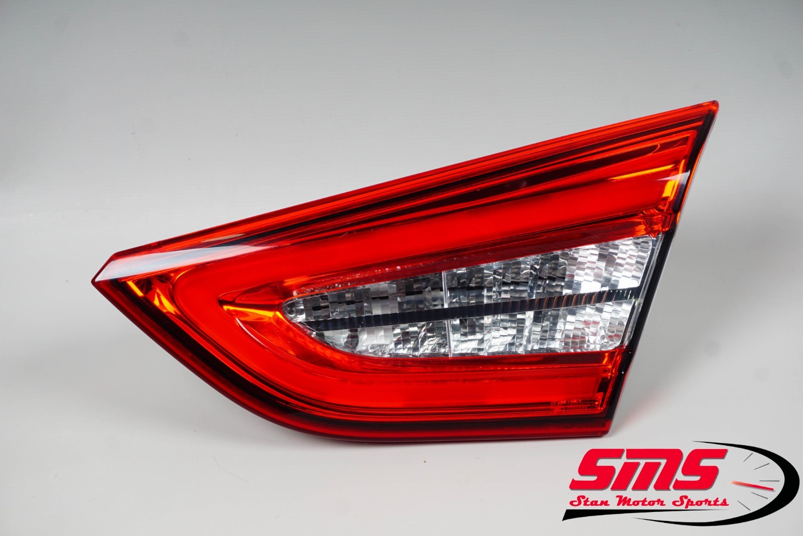 14-20 Maserati Quattroporte M156 Right Inner Taillight Lamp LED Passenger Side