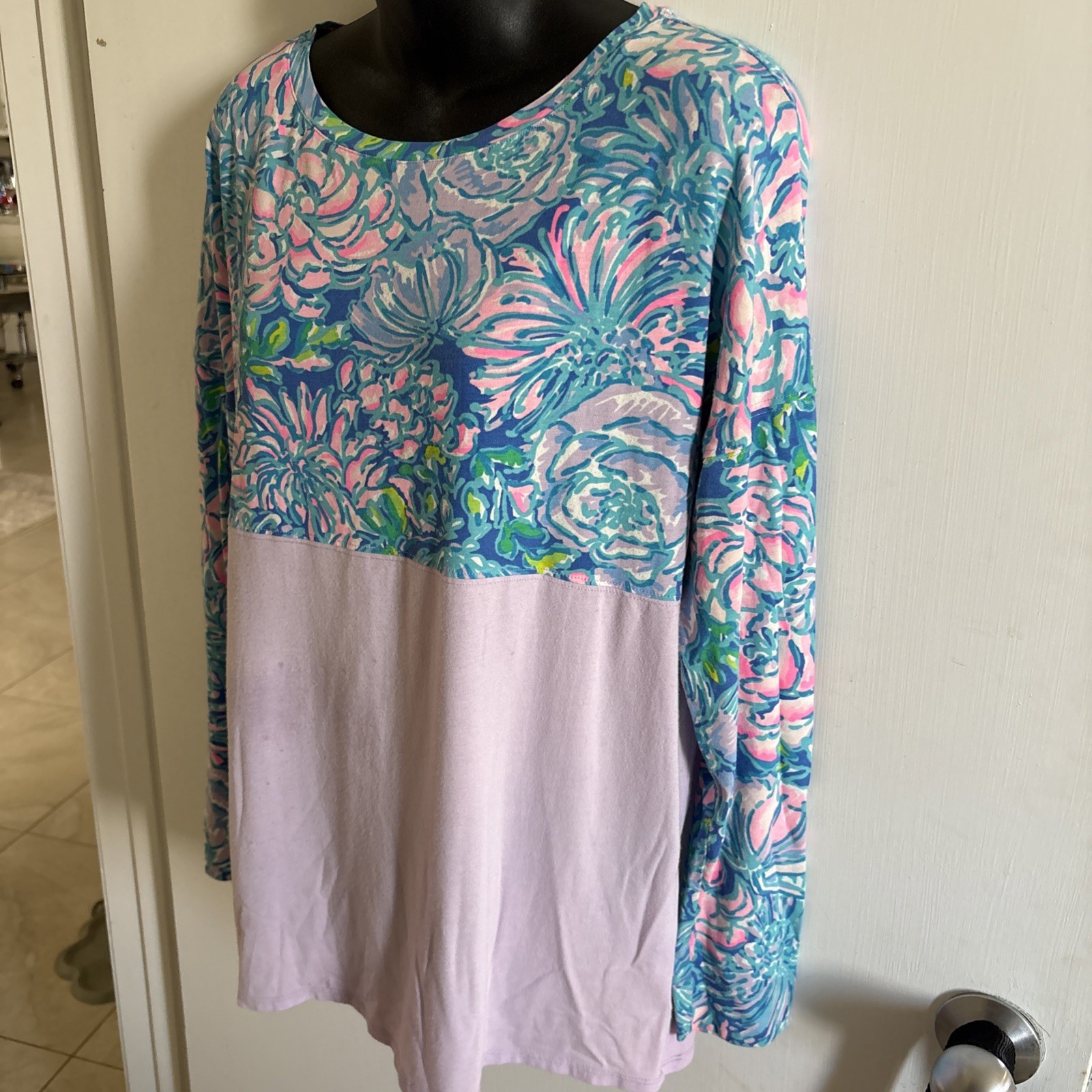 Lilly Pulitzer Women's Finn Top Shirt Sz M Long Sleeve Blue Purple Pink