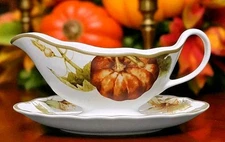Williams Sonoma Botanical Pumpkin Gravy Boat 12 OZ NIB Thanksgiving Holiday
