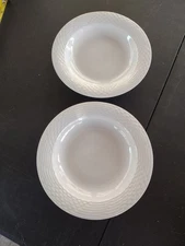 (2) Lynn's China Palace Solitas Rimmed 9 3/8" Soup Bowl Set Of 2