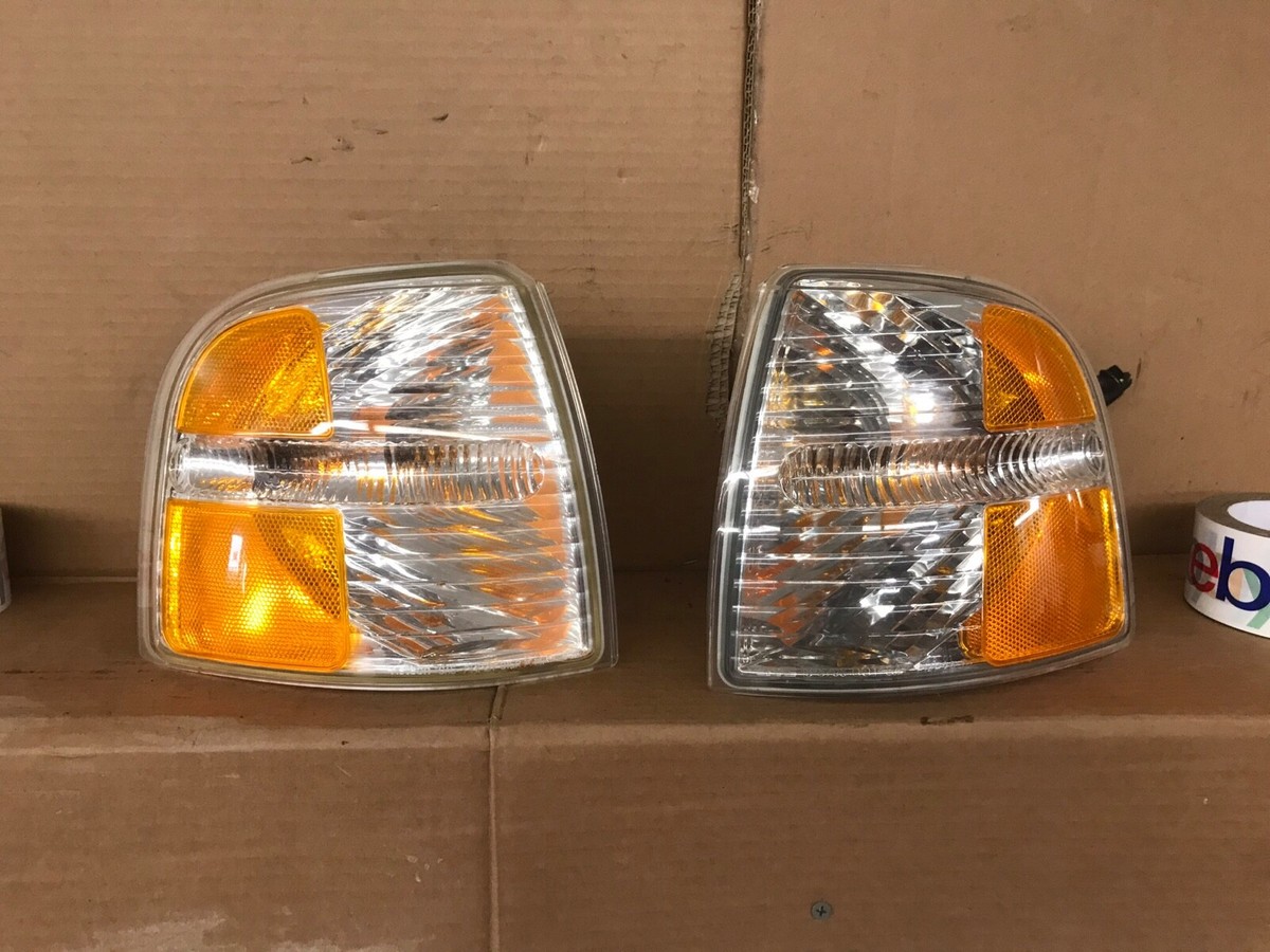 02 03 04 05 Ford Explorer Side Marker Light SET LEFT & RIGHT OEM