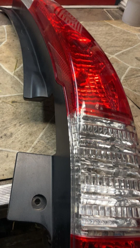 Luz trasera derecha para pasajero Honda CR-V 2005-2006 *Inglaterra* OEM Foto 2 de 4