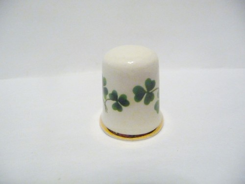 FINGERHUT VINTAGE PORZELLAN PALISSY ENGLAND KLEEBLÄTTER AUF BEIDEN SEITEN MIT GOLDBAND - Bild 4 von 5