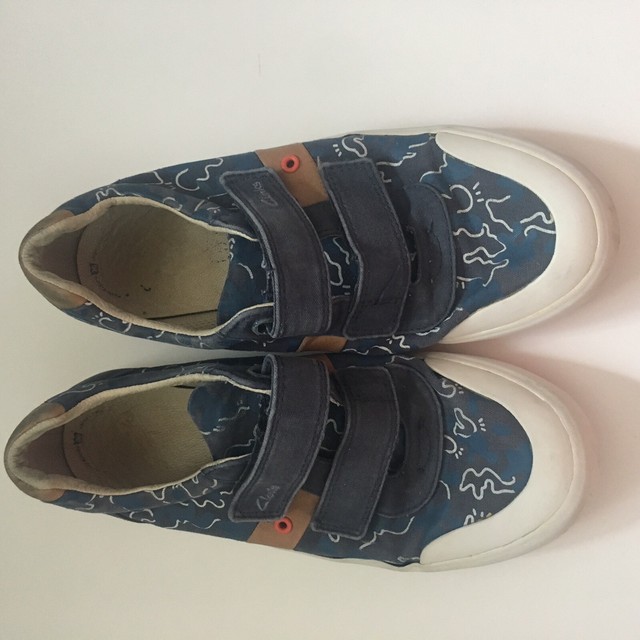 clarks boys canvas shoes