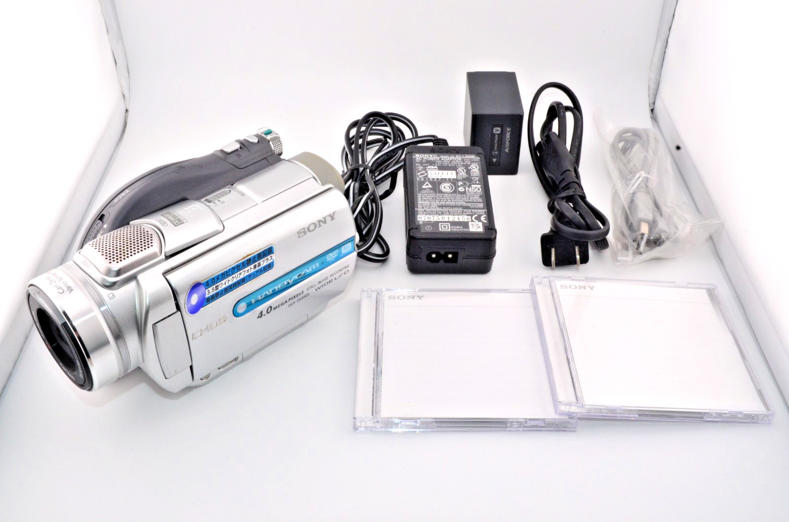 NEAR MINT Sony DCR-DVD505 DVD Cam Japanese Only ClearVID CMOS 3.5&Prime; LCD Works
