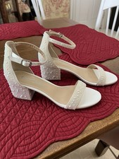 Betsey Johnson SB-Mari Pearl Chunky Heel Sandals Size 6M