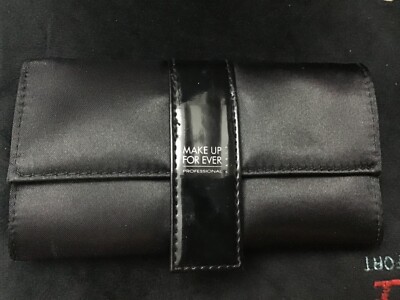MAKE UP FOR EVER  Professional Makeup Brush Set