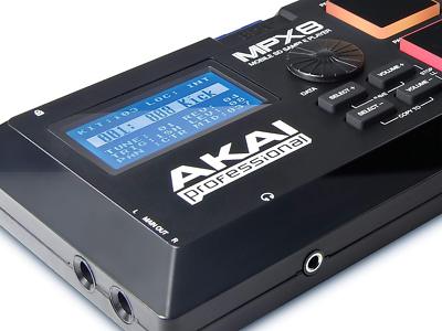 Akai Professional MPX8 8-Pad Sample Player with SD Card Slot w