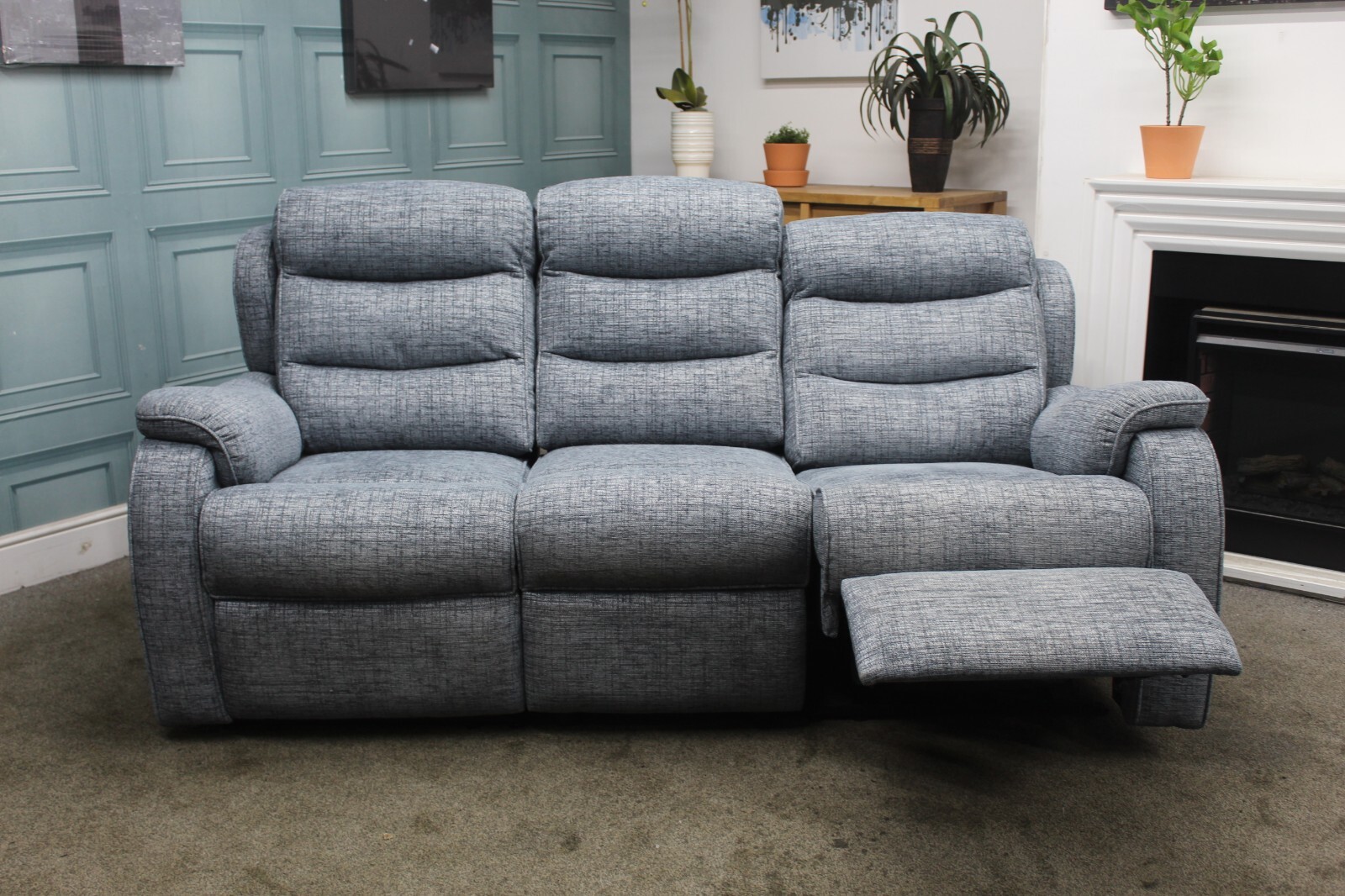 PARKER KNOLL MICHIGAN ELECTRIC 3 SEATER SOFA IN DASH BLUE FABRIC. RRP £