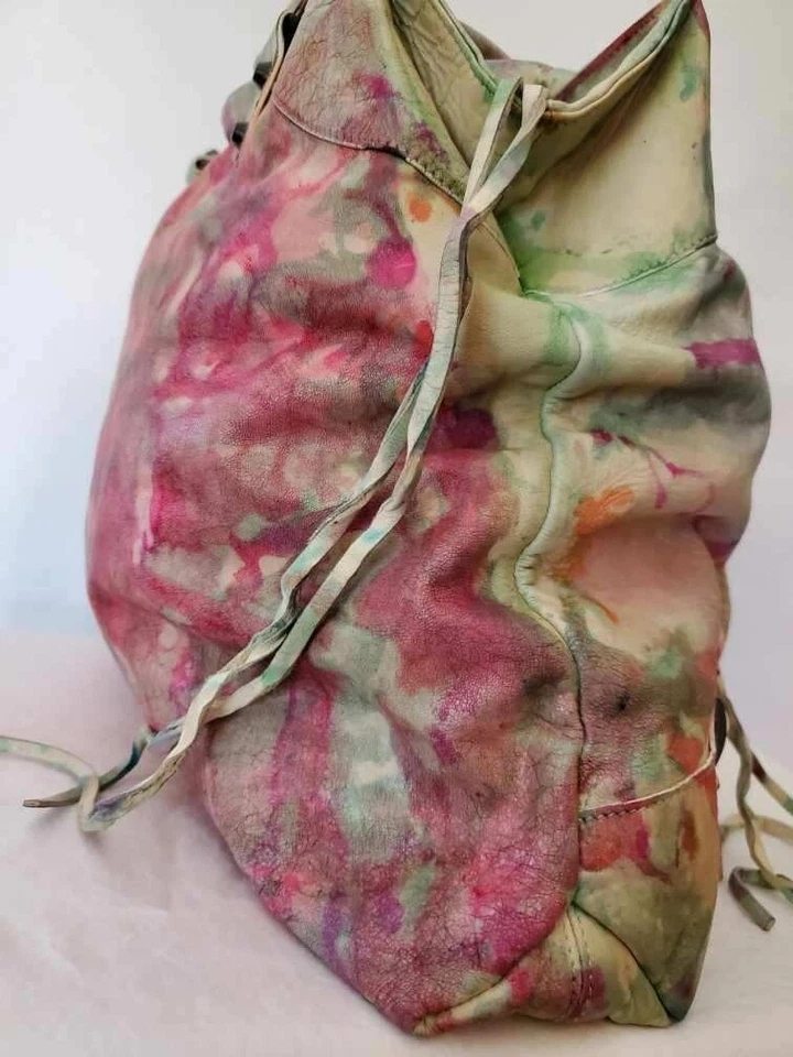 Bolso Balenciaga Teñido Graffiti Gigante Velo City Rosa Morado Azul Blanco Verde Naranja Foto 4 de 4