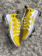 yellow black vapormax plus
